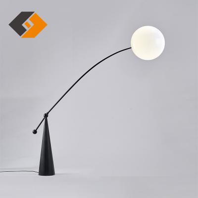 China Creative Postmodern Style Uniqu E14 Lamp Holderfloor Lamp Black For Living Room Indoor Floor Lamp for sale