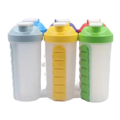 China Viable Minimalist Pill Box Shaker Bottle Black Pink Black Blue White Water Bottle for sale