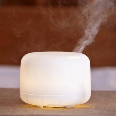 China Household Aroma Diffuser Humidifier Large Capacity Modern Ultrasonic 300ML 500ml Aroma Diffusers Running 20+ Hours with 7 Color Changing for sale