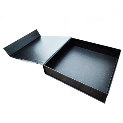 China Custom Logo Eco Friendly Square Materials Gift Box Cardboard Gift Recycled Paper Paper Box With PVC Clear Window for sale