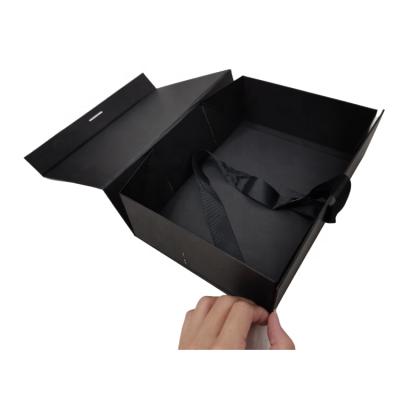 China Recycled Materials Wholesale Custom Packaging Rigid Luxury Magnetic Paper Box Black Cosmetic Gift Boxes With Lids for sale