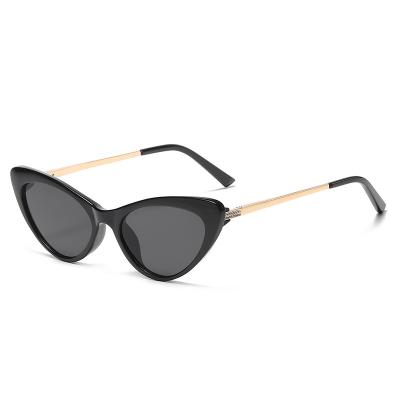 China European fashion sunglasses women and American fashion diamond inlaid cat eye retro gradient two color sunglasses for sale