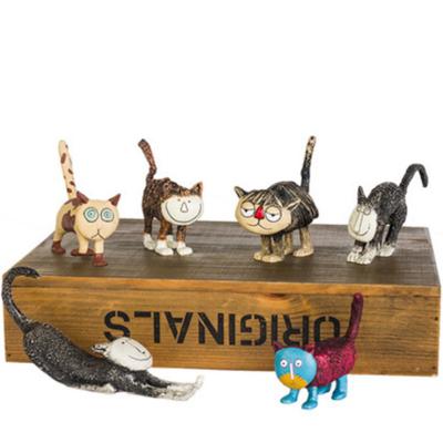 China Europe Factory Price Table Accessories Resin Handwork Cartoon Animal Statue Art Craft Cat Figurine Sculpts for sale