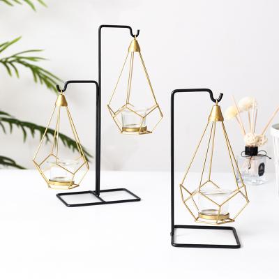 China Who respects the environment. Cheap Iron Stocked Tapered Candlesticks Candle Holder Wedding Decorative Gold Stand Metal Candle Holder for sale