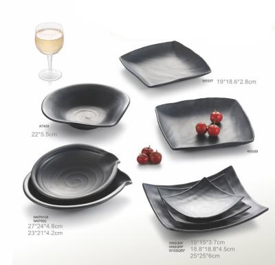 Κίνα Dinnerware πορσελάνης συνόλων/μελαμίνη μαύρη μεταλλινών μοναδική μορφή πιάτων γευμάτων καθορισμένη προς πώληση