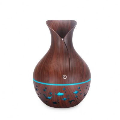 China Healthy Daily Moisturize Car USB 7 Colors Led Light Atomization Ultrasonic Wood Grain 130ml Humidifier With Free Sample for sale