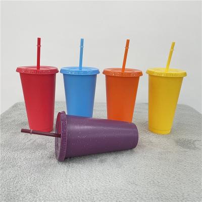 China 16oz 24oz Reusable Plastic Flicker Cold Cups with Lids and Straws for Cold Water Drinks for sale