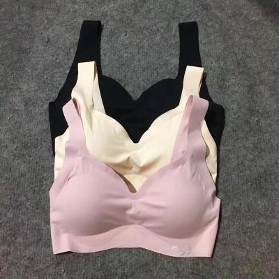 China New Fashion Japan Antibacterial Hot Selling Seamless Sleep Push Up Breast Bra for sale