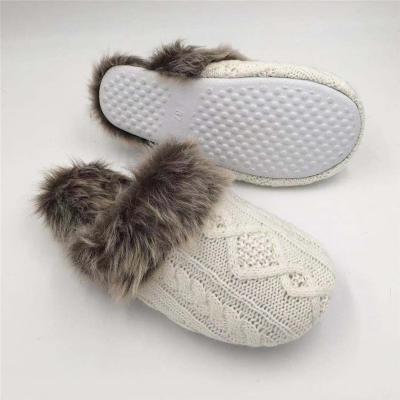 China Fashion Trend Wholesale Real Mink Fluffy Slippers Soft Mink Fur Slides Fox Fur Slippers for sale