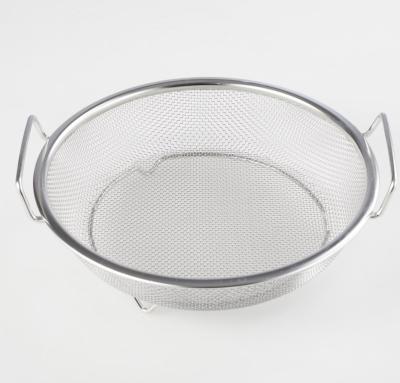 China Sustainable Space Saver Round Well Stainless Steel Mesh Strainer Colander Fryer Basket With Low Handle for sale