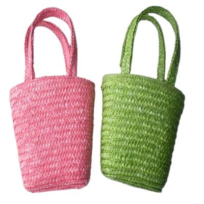 China Wheat Colorful Straw Kids Bag Tote Bag Large Capacity Fashion Handbag For Children for sale