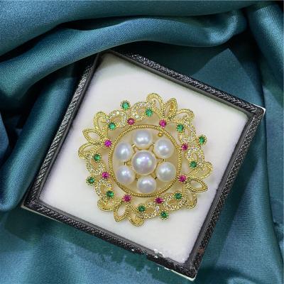 China China Palace Style Cavity Garland Brooch Freshwater Pearl Brooch Fashionable Creative Accessories For Ladies for sale