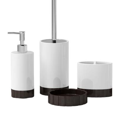 China Modern Wood Design Classic White Ceramic Bathroom Accessories Set for sale