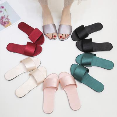 China Fashion Trend Women's New Style Satin Silk Home Slippers Logo Indoor Flat Slippers Custom Made For Wedding for sale