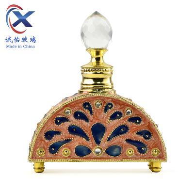 China 12ml Middle East Dubai Cosmetic Perfume Perfume Bottle Essential Oil Arabic Zinc Alloy Essence Bottle Handmade Crafts Metal Bottle for sale