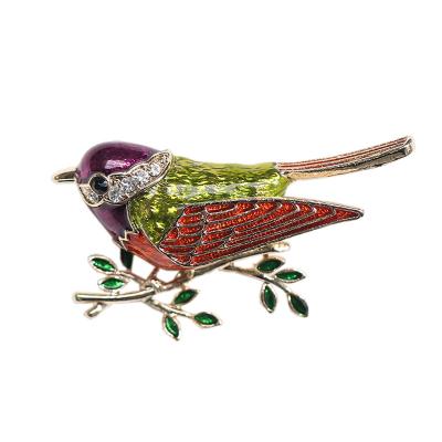 China Daily life wholesale oil sparrow pi exquisite dripping animal luxury brooch the latest personality brooch bird sweater multicolor wild coat pin for sale