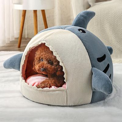 China 2022 New Hot Sales Cute Pet Room Shark Shape Dog Cat Beds Luxury Plush Heated Partially Enclosed Bed For Pets Soft Pet Cave Bed for sale