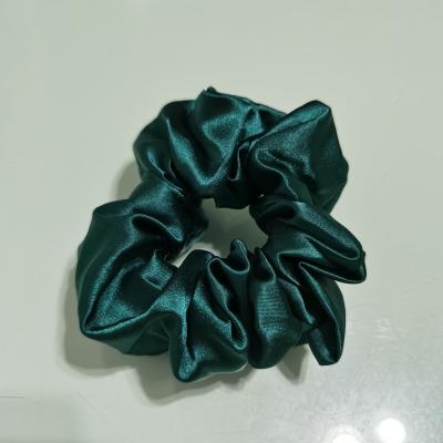 China Fashionable hair scrunchies hot sales advantages wholesale ood in 2021 looking silk satin hair scrunchies for sale