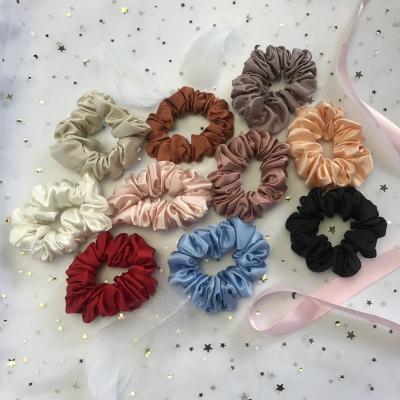 China Fashion Heenlong Custom Soft Comfort Elastic Silk Hair Scrunchies For Hair Tie 16 Momme 3cm for sale