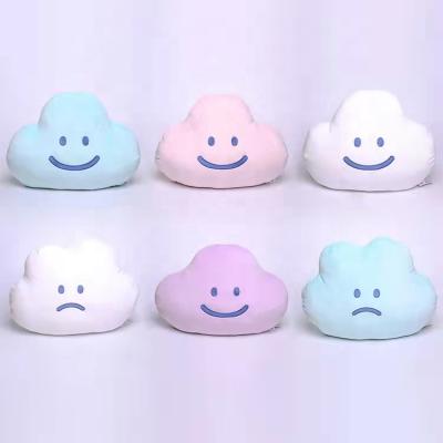 Cina OEM Stuffed Soft White Cloud Plush Toys Pillow Cushion Kids Room Decoration Toys Home Decoration in vendita