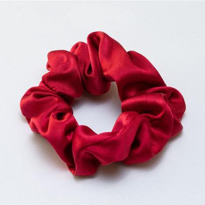 China Fashion Scrunchies Satin Silk Hair Tie 100% Pure Mulberry Silk Hair Scrunchie for sale