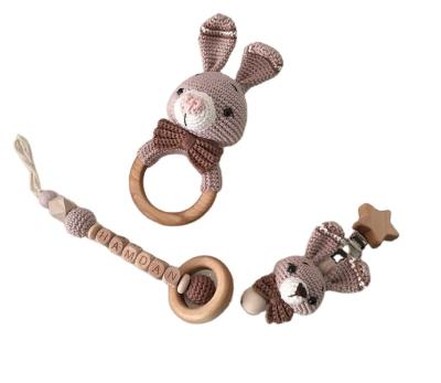 China Non-Toxic Wholesale 100% Handmade Animals Ratchet Wooden Crochet Baby Pacifier Clip Bracelet Set for sale