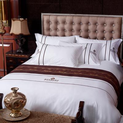 China Full Nondisposable Wholesale Hotel White Grade Natural Fabric Bedding Set, Hotel Sheets Bedding Set for sale