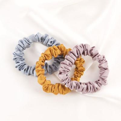 China Silk Hair Scrunchies Fashion Women Silk Scrunchies Elastic Hair Ties Wholesale Custom Solid Color Hair Band for sale