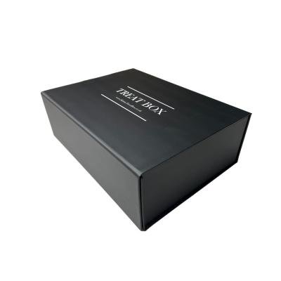 China Recycled Materials Customized Luxury Apparel Pakage T-shirt Box With Logo Foldable Magnetic Gift Box Kraft Paper Gift Box With Ribbon for sale