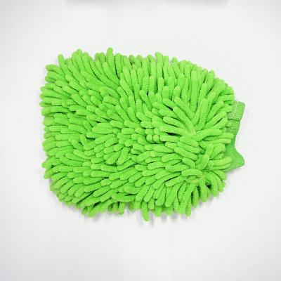 China Cheap Custom Made Microfiber Scratch Free Plush Microfiber Car Wash Hot Selling Retailer Glove for sale