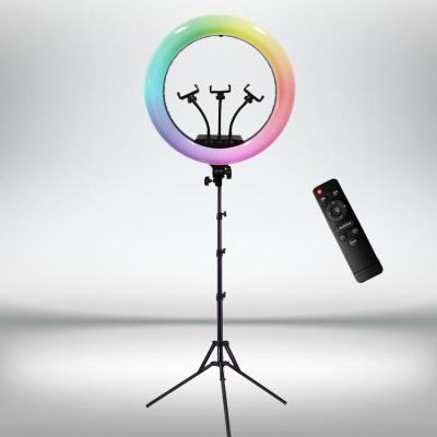 Cina 18 inch RGB ring light 18 led ring light Tiktok ring light for sale Professional Manufacturer in vendita