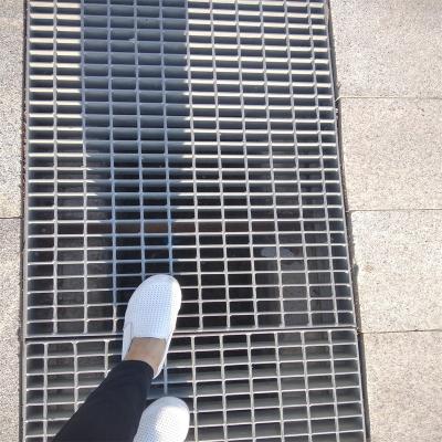 China Industrial Exterior Galvanized / Galvanized Steel Grating Trench Cover , MS Trench Drain Grating for sale