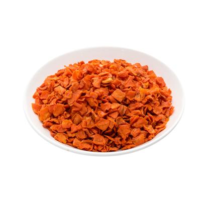 China Natural Chinese Dry Dehydrated Vegetable Air Dried Carrot Flakes for sale