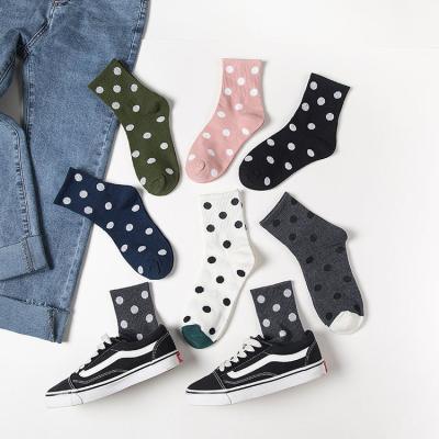 China Custom High Quality Soft Breathable Stitch QUICK DRY Hemming Loose Cotton Wave Socks for sale