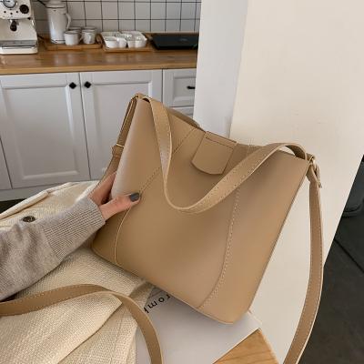 China Simple fresh popular fashion shoulder bag women bag launched bucket bag fashion for sale