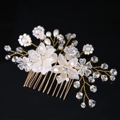 China Bridesmaid Bridal Jewelry Bridesmaid Tiaras Wedding Hairpin Pearls Bridal Hair Comb Fancy Women's Headdress for sale