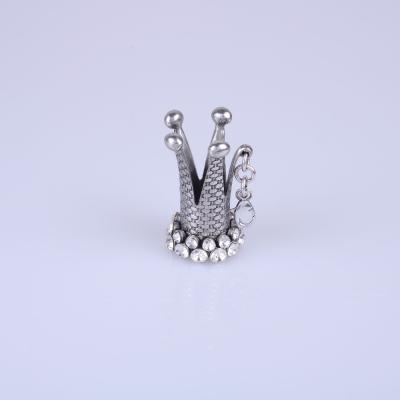 China Fashionable Zinc Alloy Antique Silver Pendant Crown Shape For Key Chains for sale