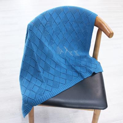 China 100%Acrylic Popular Hollow Checked Jacquard Knitted Blanket Knit Shawl Sleep Knit Throw Blanket for sale