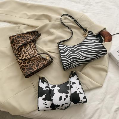 China 2021 Retro New Fashion Handbag Spring and Summer Leopard Small Personality One-shoulder Armpit Bag for sale