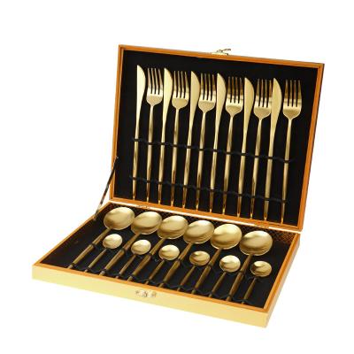 China Luxury Sustainable Silverware Stainless Steel Flatware Metal Flatware 12/16/24 PCS Cutlery Set With Case for sale