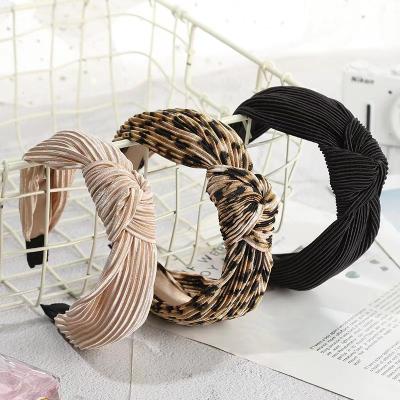 China 2022 Magnetic Japan And Korean Style Women Hair Ornament Fashion Pleuche Pleuche Leopard Animal Print Headbands For Girls for sale