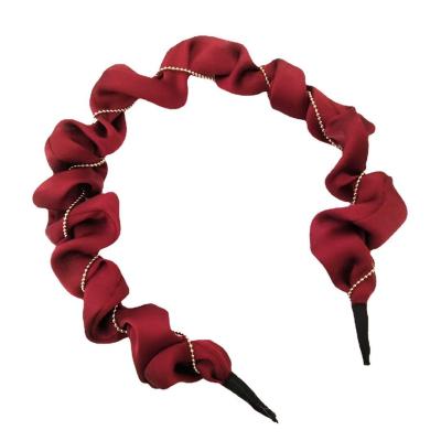 China 2021 Sweet+Vintage Satin Headband Metal Korean Vintage Pleated Headband Beaded Chain Thin Hair Band For Women for sale