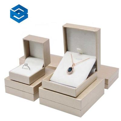 China Recyclable Custom Senior Box for Gift Pack Ring Necklace Storage Cardboard Flip Gift Box Pack for sale