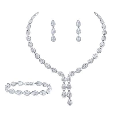 China TRENDY 3 Necklace Earring And Bracelets Set Wedding Bridal Sparkly Jewelry Set for sale