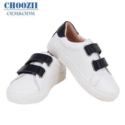 China Choozii Wholesale Flat Luxury Kid School Sneaker Leather Sport Shoes Unisex Children School Shoes For High School for sale