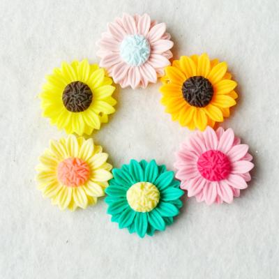 China 200Pcs/Bag Europe Resin Flatback Charms Sunflower With Hole For Mud DIY Crafts Scrapbooking Crafts for sale