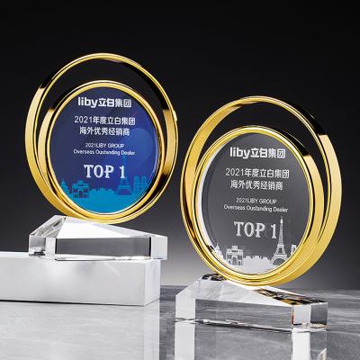 China Hot selling amazon trofeo di cristallo Direct Sales Multiple sizes Metal double circle cheap glass trophy zu verkaufen