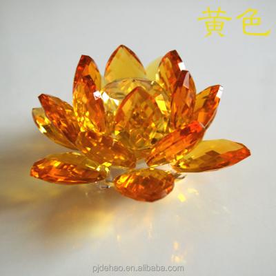 China Elegant Souvenir Crystal Lotus Wedding Favor Showpiece for sale