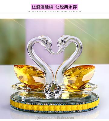 China Excellent Crystal Glass Swan For Business Gifts Or Wedding Favors Te koop