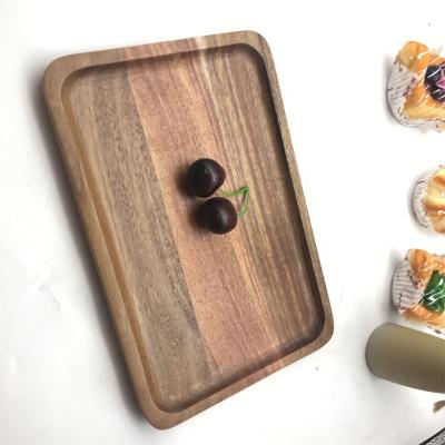 China Sustainable Natural Acacia Wood Irregular Steak Bread Board Cutting Chopping Board for sale